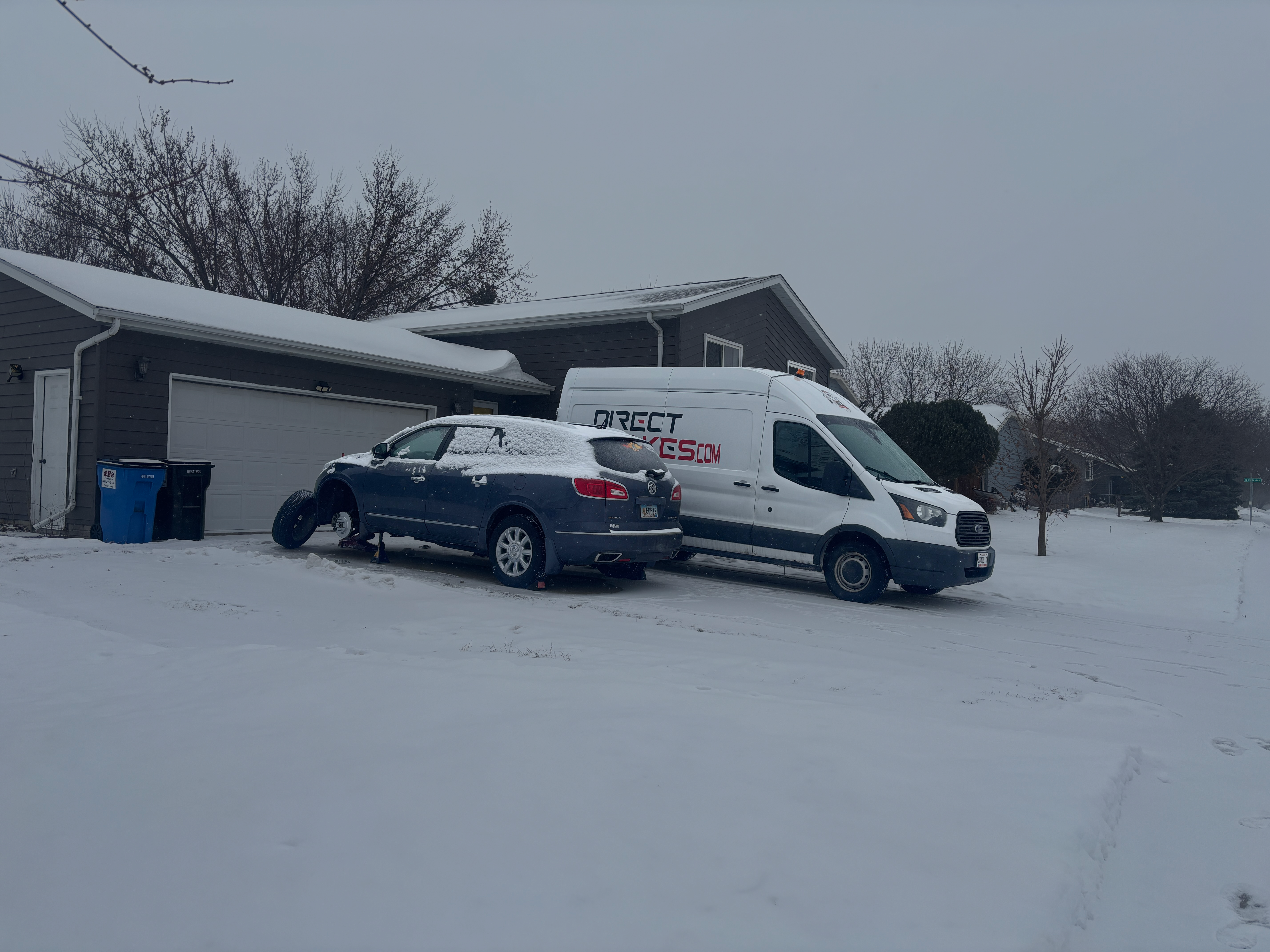 Buick brake system - disc brakes and calipers on Buick SUV
